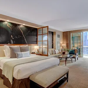 https://balcony-strip-view-suite-mgm-signature-tower-3.las-vegashotels.net